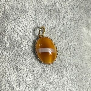 Elegant Gold and Brown Pendant Necklace